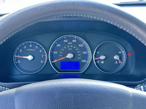 Used 2011 Hyundai Santa Fe Limited w/ Navigation Pkg 4 FWD image 21