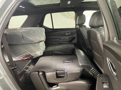 Used 2023 Chevrolet Traverse RS w/ LPO, Floor Liner Package AWD/4WD image 22