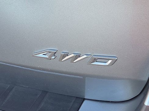 Used 2024 Ford Explorer Limited image 17