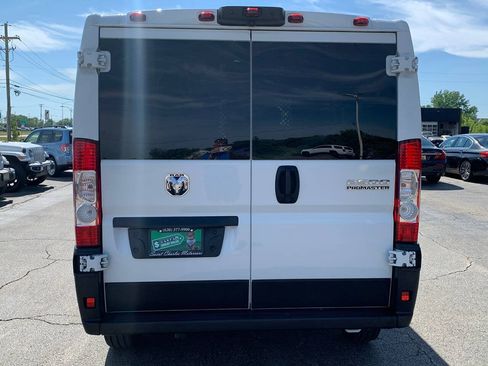 Used 2025 RAM ProMaster 2500 w/ U-Haul Equipment Group FWD image 7