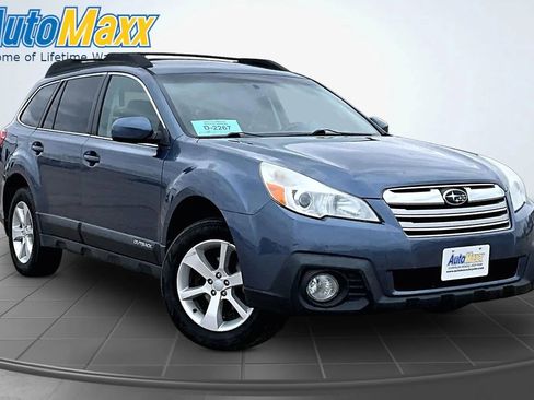 Used 2013 Subaru Outback 2.5i Premium AWD/4WD image 3