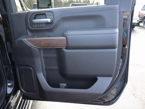 Used 2021 Chevrolet Silverado 2500 High Country w/ Z71 Off-Road Package image 30