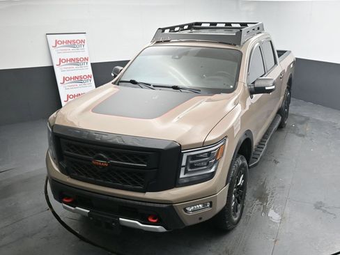 Used 2021 Nissan Titan PRO-4X w/ Pro-4x Convenience Package image 29