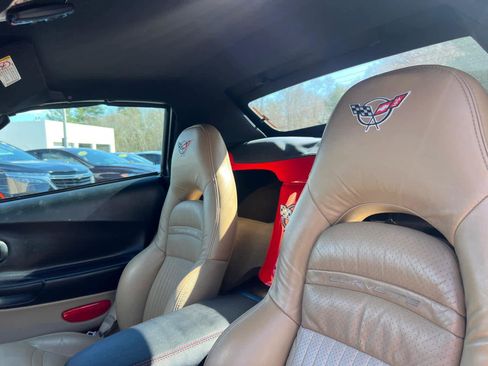 Used 2003 Chevrolet Corvette Convertible w/ Preferred Equipment Group1 RWD image 13