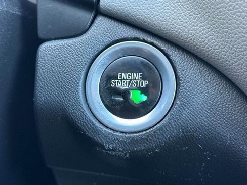Used 2019 Chevrolet Equinox LS w/ LPO, Cargo Package image 21