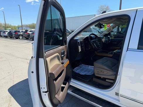 Used 2016 Chevrolet Silverado 1500 LTZ w/ LTZ Plus Package image 12