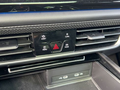 Certified 2024 Volkswagen Atlas Cross Sport SEL R-Line image 30