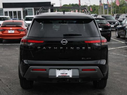 Certified 2026 Nissan Pathfinder SL w/ SL Premium Package AWD/4WD image 8