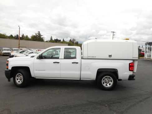 Used 2015 Chevrolet Silverado 1500 W/T w/ Trailering Package AWD/4WD image 2