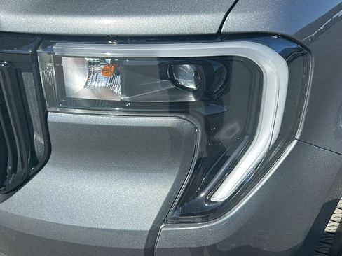 New 2025 Ford Maverick Lobo image 4