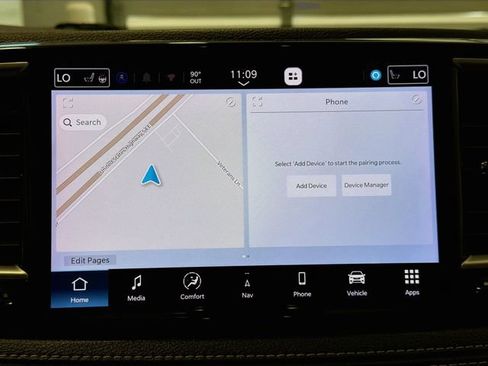 Used 2025 Chrysler Pacifica Limited FWD image 14