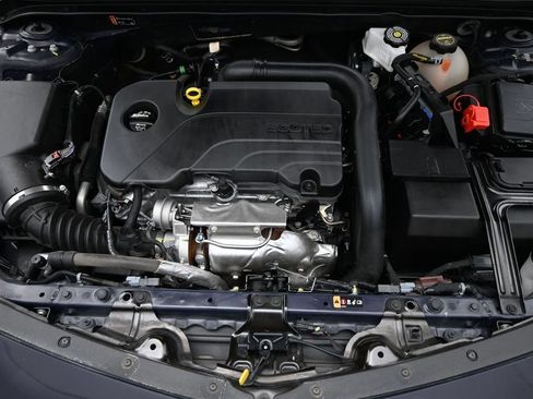 Used 2025 Chevrolet Malibu LT FWD image 15