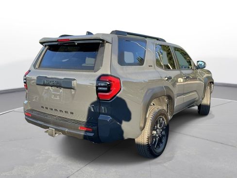 Used 2026 Toyota 4Runner SR5 AWD/4WD image 6