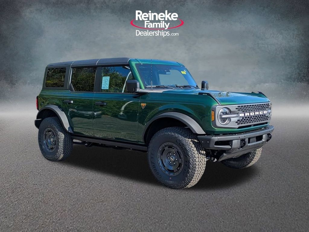 New 2025 Ford Bronco Badlands w/ Sasquatch Package AWD/4WD image 3