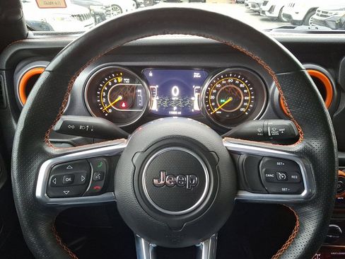 Used 2023 Jeep Gladiator Mojave w/ Cold Weather Group image 25