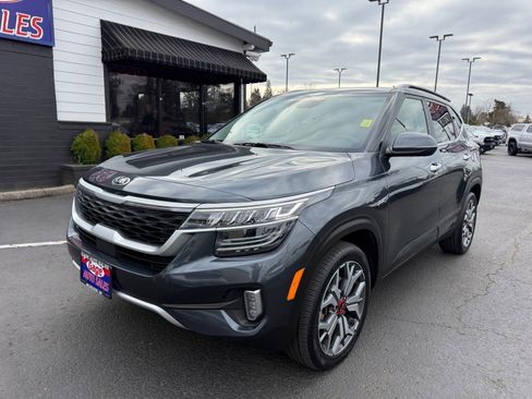 Used 2021 Kia Seltos SX w/ SX Sunroof Package image 4