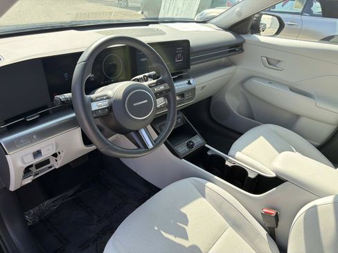Used 2024 Hyundai Kona SEL FWD image 13