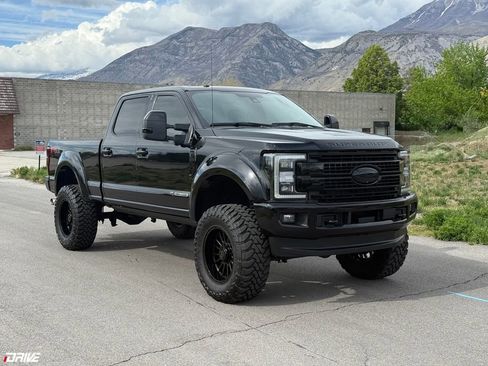 Used 2017 Ford F350 Platinum w/ Platinum Ultimate Package AWD/4WD image 1
