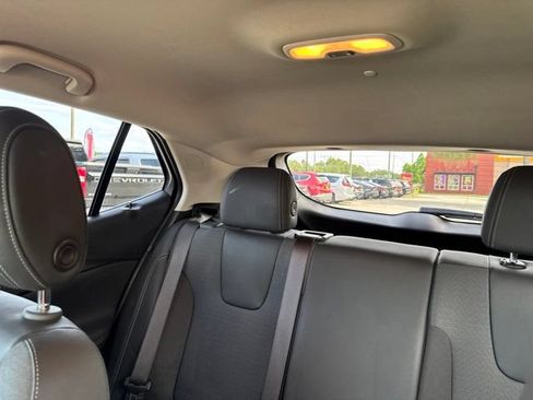 Used 2025 Buick Encore GX Preferred FWD image 32