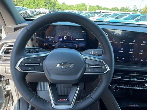 New 2027 Chevrolet Traverse Z71 w/ Driver Confidence Package AWD/4WD image 24
