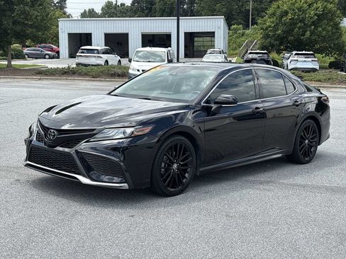 Used 2021 Toyota Camry XSE FWD image 2