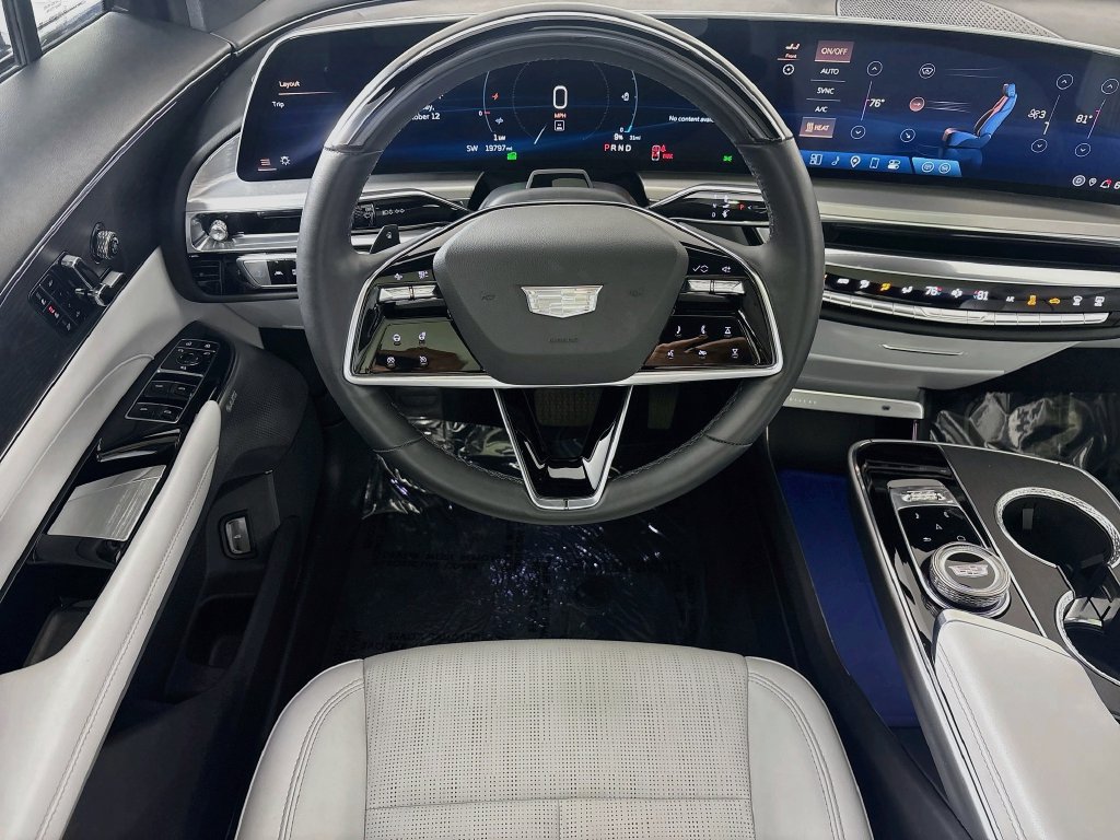 Certified 2024 Cadillac Lyriq Luxury AWD/4WD image 25