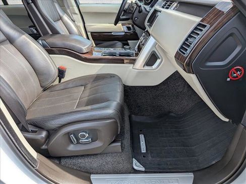 Used 2017 Land Rover Range Rover HSE image 21