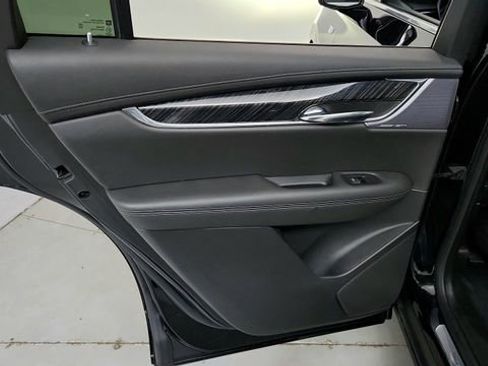 Certified 2020 Cadillac XT6 Premium Luxury image 15