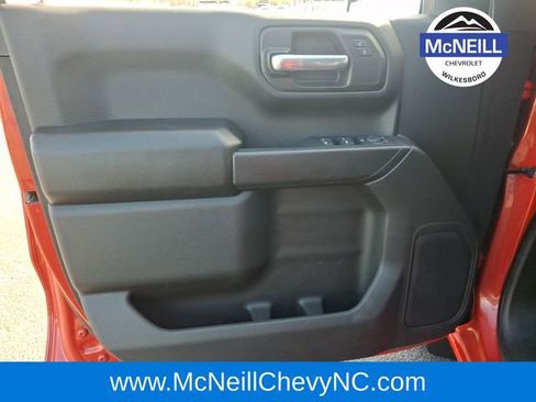 Used 2022 Chevrolet Silverado 1500 Custom image 13