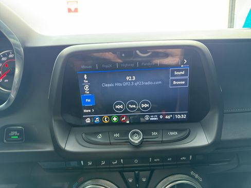 Used 2022 Chevrolet Camaro LT w/ RS Package image 15