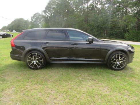 Used 2018 Volvo V90 T6 Cross Country w/ Convenience Package AWD/4WD image 5