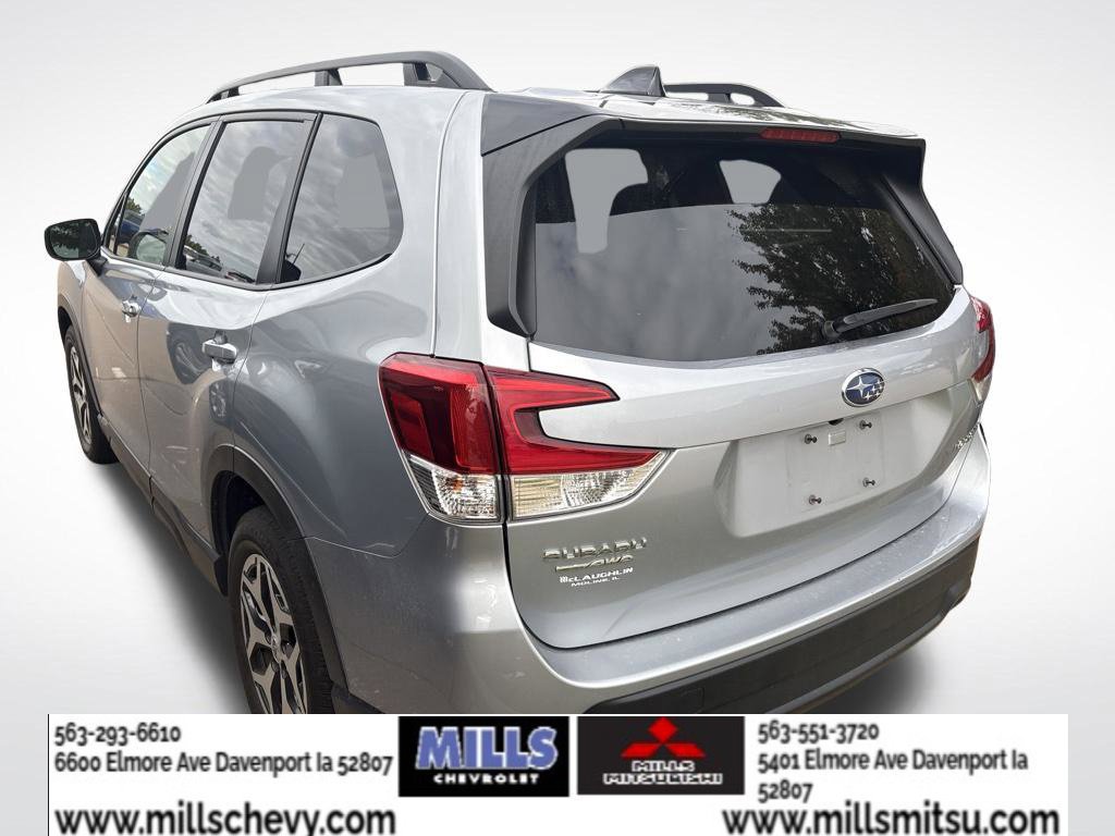 Used 2024 Subaru Forester Premium AWD/4WD image 3