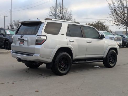 Used 2023 Toyota 4Runner SR5 Premium image 6