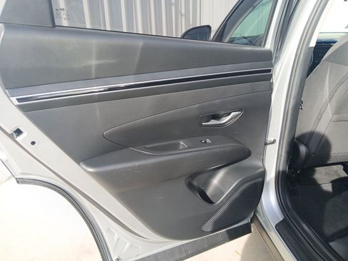 Used 2023 Hyundai Tucson SE image 12