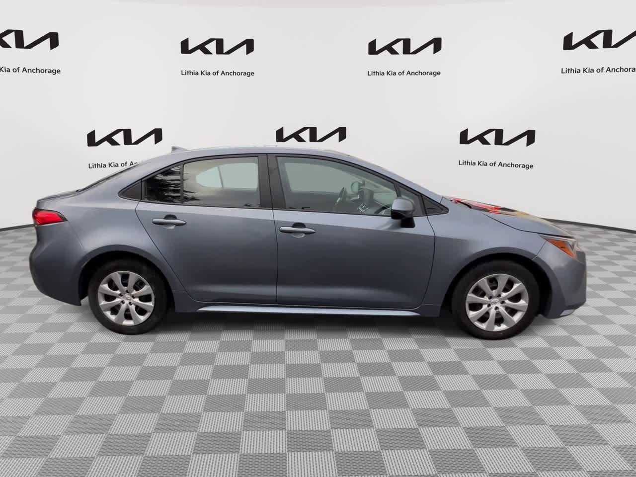 Used 2023 Toyota Corolla LE FWD image 9