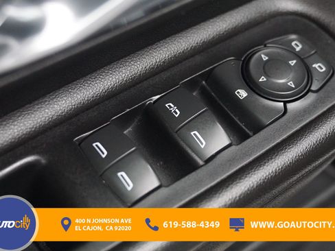 Used 2023 GMC Terrain SLT image 20