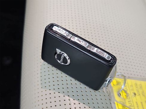 Used 2022 Volvo XC90 T6 Inscription w/ Advanced Package image 37