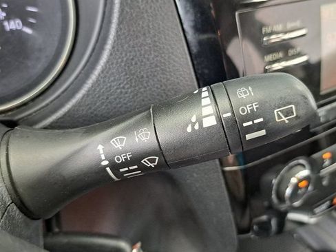 Used 2016 Nissan Rogue S w/ Appearance Package FWD image 11