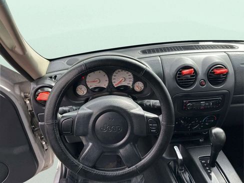 Used 2003 Jeep Liberty Sport image 21