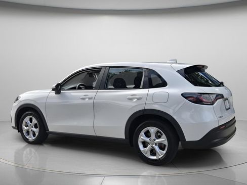 Certified 2025 Honda HR-V LX image 7