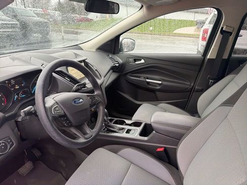 Used 2019 Ford Escape SE image 8