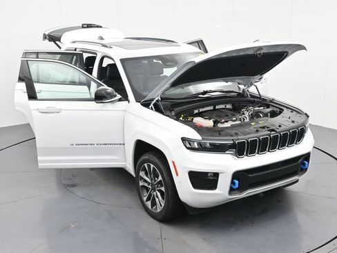 Used 2023 Jeep Grand Cherokee Overland image 40