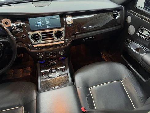 Used 2013 Rolls-Royce Ghost RWD image 32