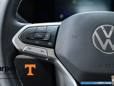 Used 2022 Volkswagen Taos SE image 21