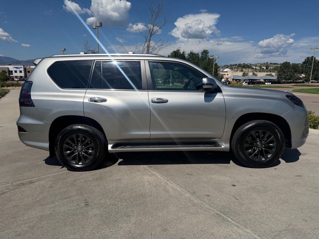 Used 2023 Lexus GX 460 Premium AWD/4WD image 10