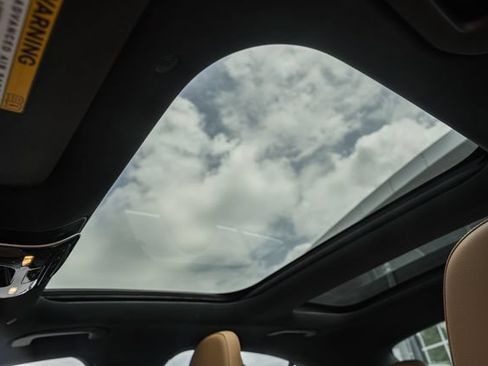 Certified 2024 Mercedes-Benz E 350 4MATIC Sedan image 38