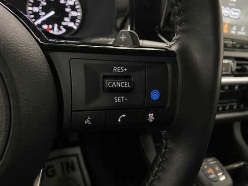 Certified 2025 Nissan Pathfinder SL AWD/4WD image 17