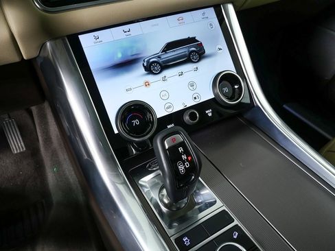 Used 2019 Land Rover Range Rover Sport HSE image 18