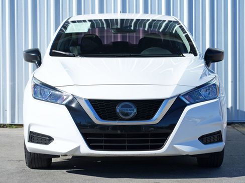 Used 2020 Nissan Versa S image 6