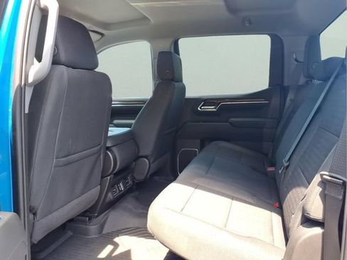 Used 2022 Chevrolet Silverado 1500 LT AWD/4WD image 18